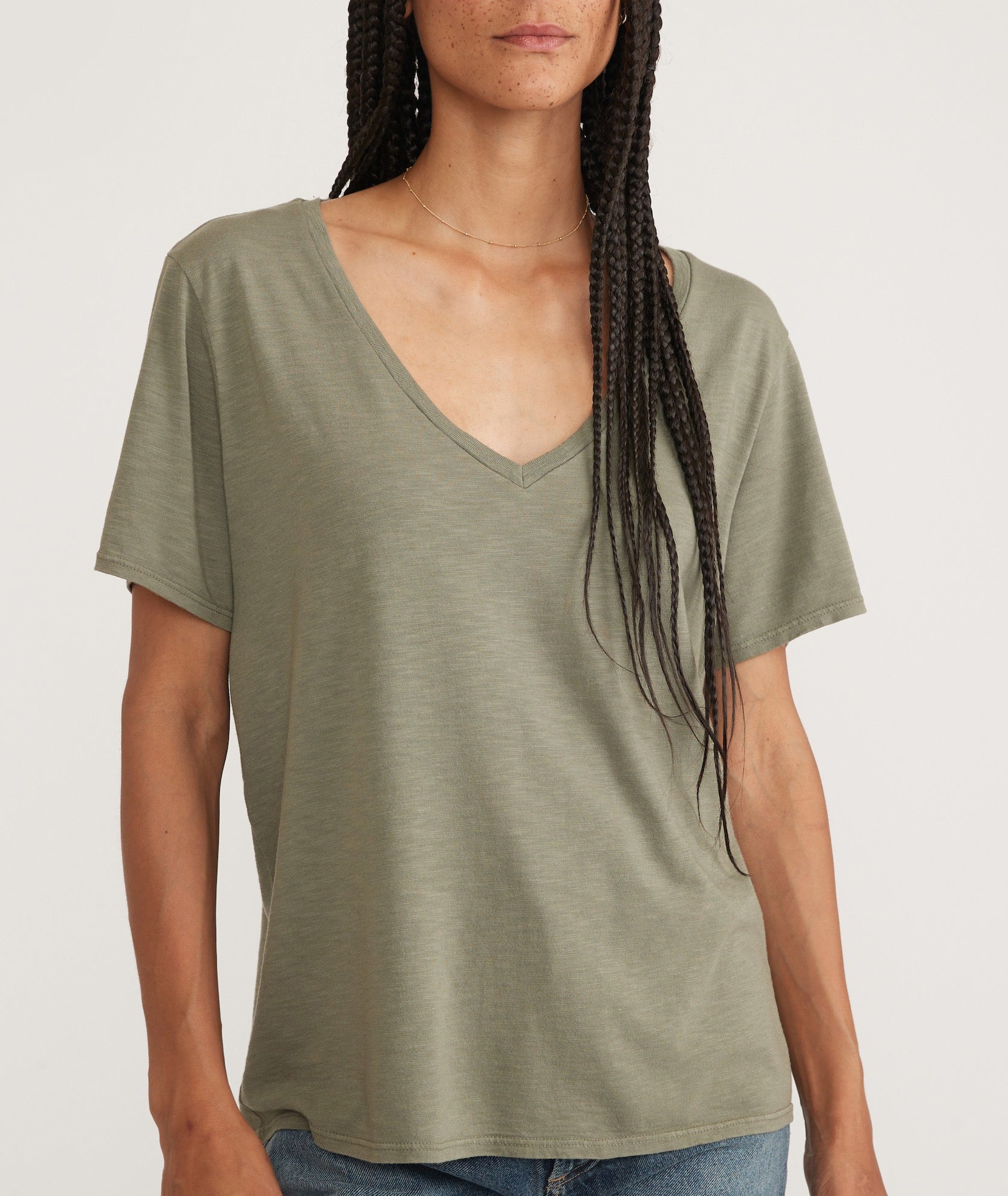 Vetiver V Neck Tee