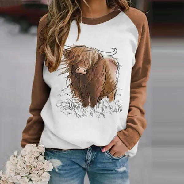 Women's Highland Cow In Wind Casual Sweatshirt