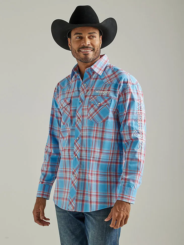 MEN'S WRANGLER® LOGO LONG SLEEVE WESTERN SNAP PLAID SHIRT IN SUNNY BLUE