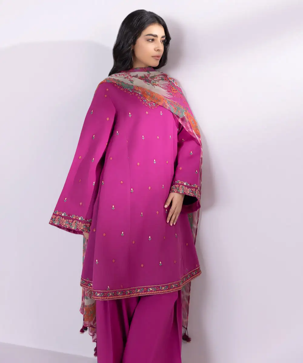 3 Piece - Embroidered Lawn Suit