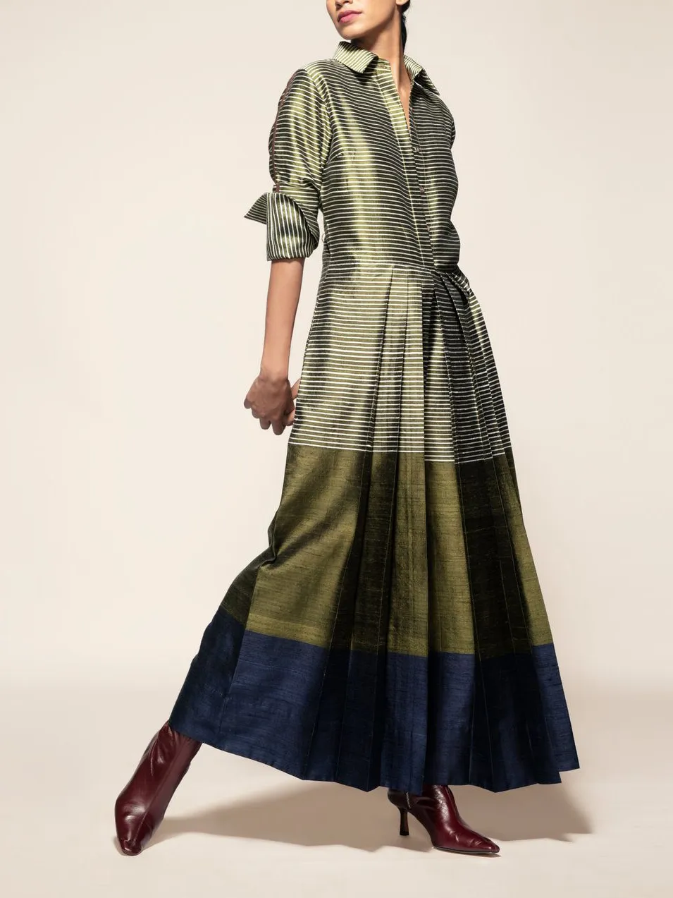 shirt collar pleated dress