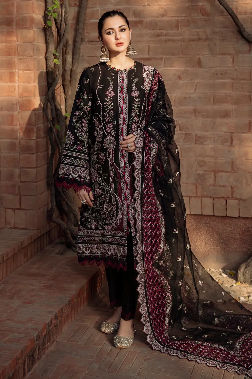 Aqeeq Embroidered Lawn