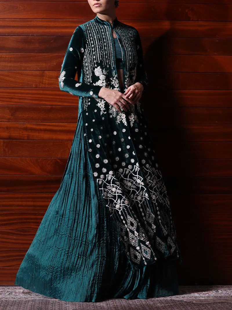 Elegant embroidered kaftan