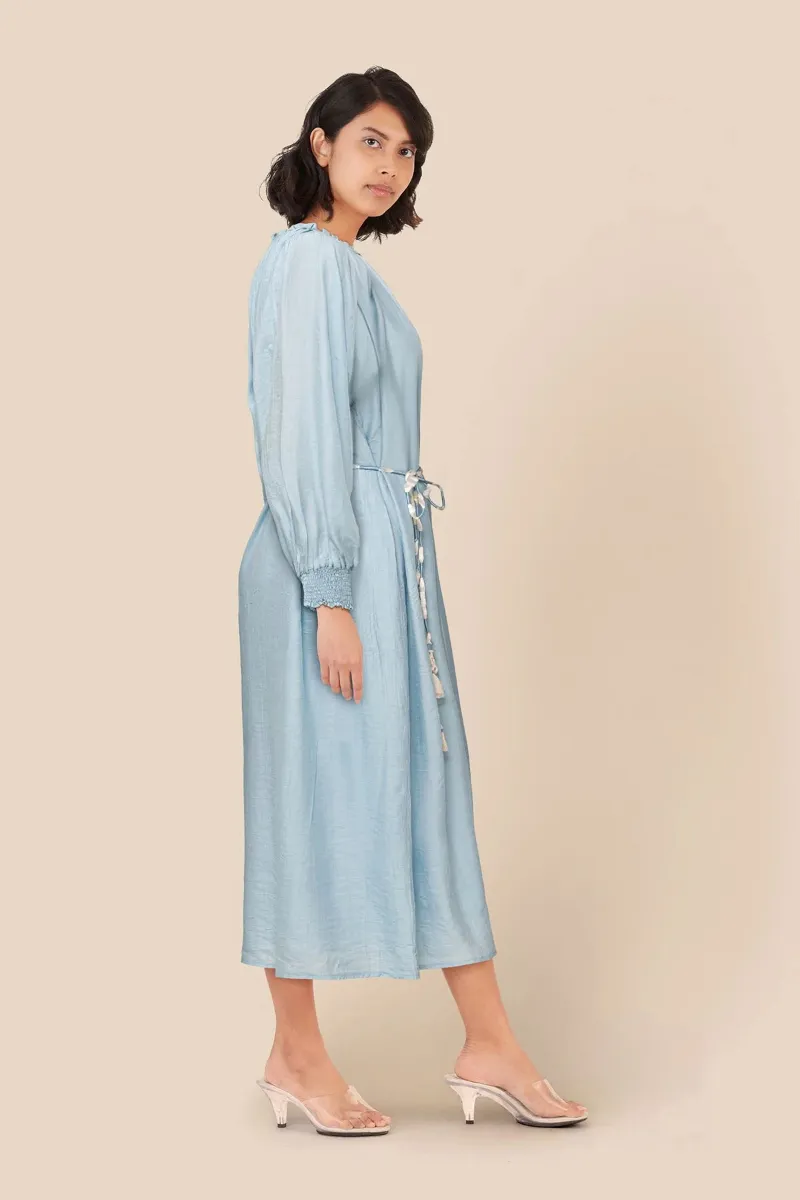 A Delicate Dress for all Seasons Color Blue