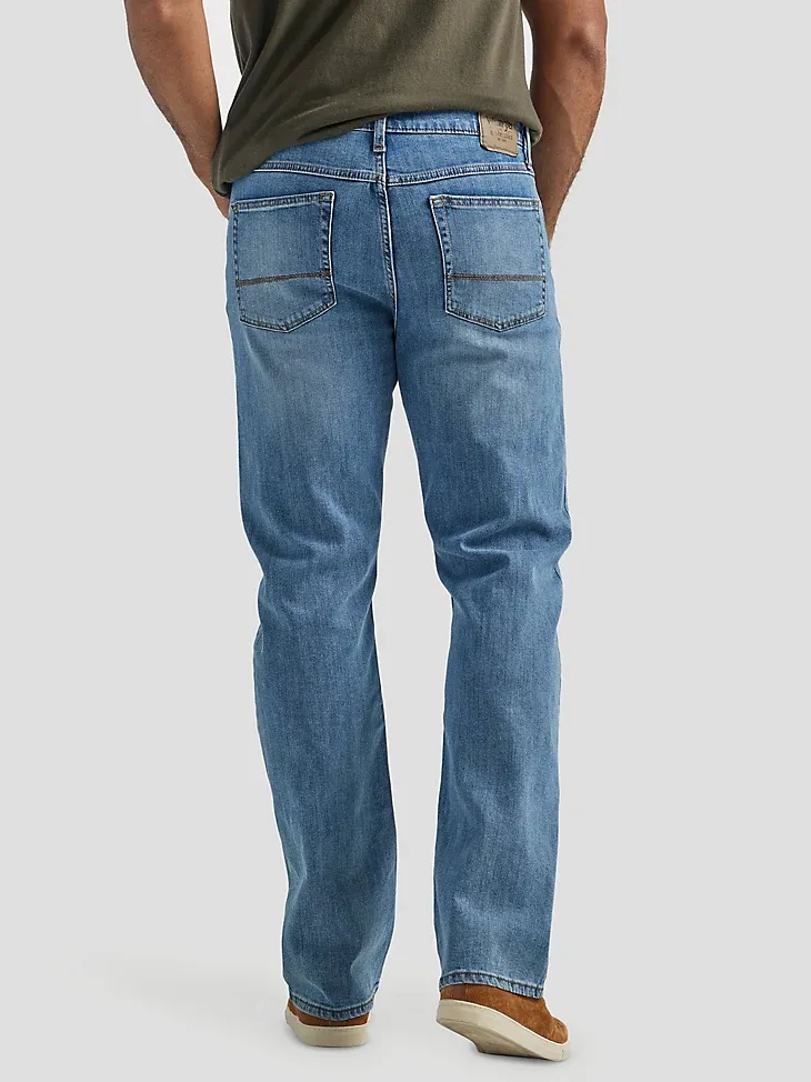 MEN'S WRANGLER AUTHENTICS® RELAXED FIT BOOTCUT JEAN IN RIPTIDE