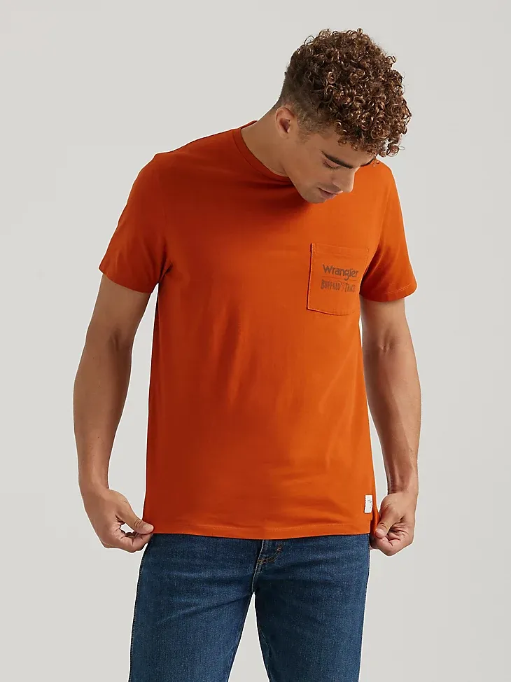 WRANGLER X BUFFALO TRACE™ MEN'S POCKET T-SHIRT IN VANILLA