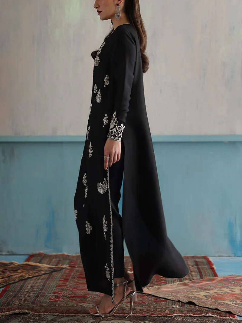 Elegant Embroidered Kaftan