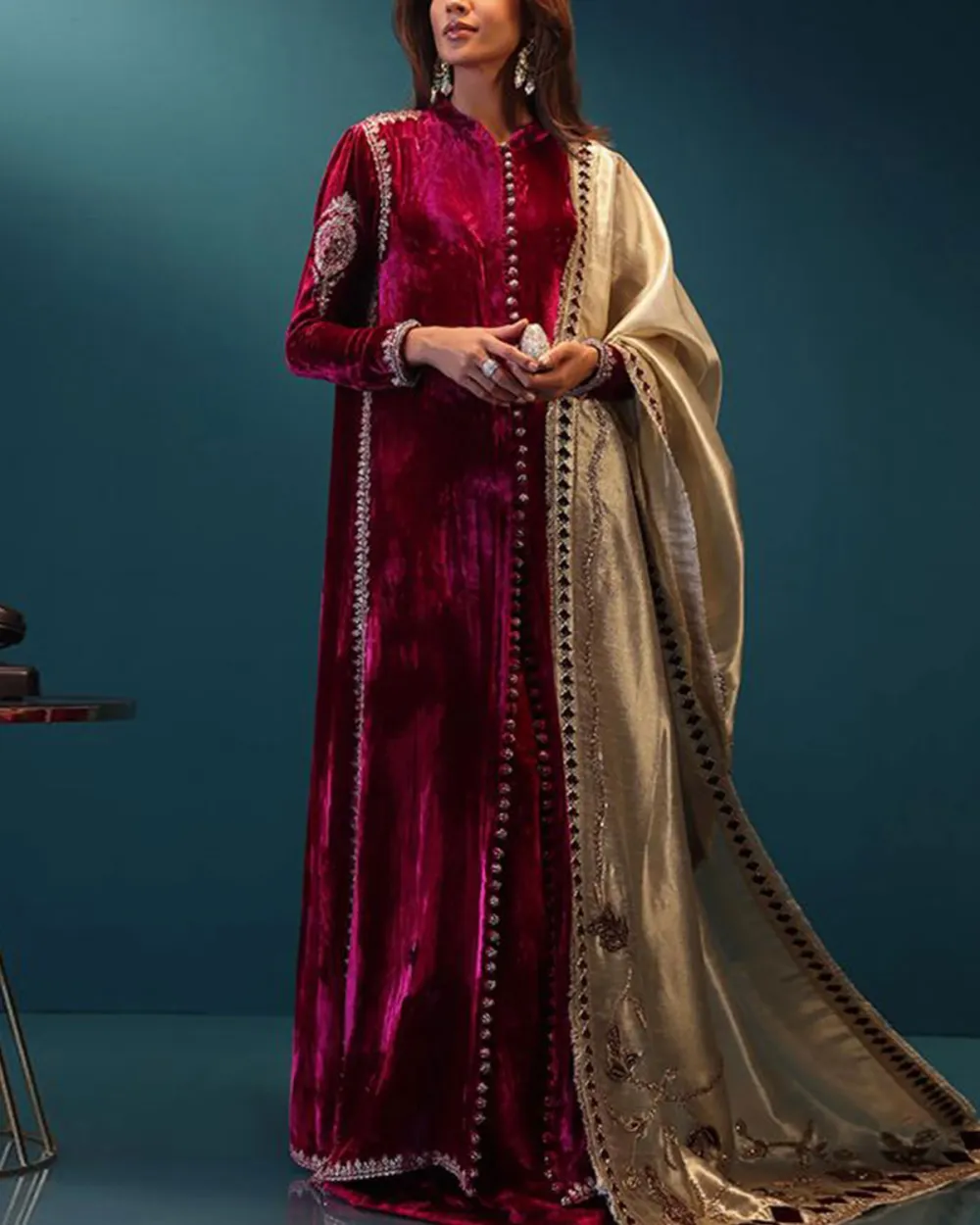 Elegant embroidered velvet kaftan