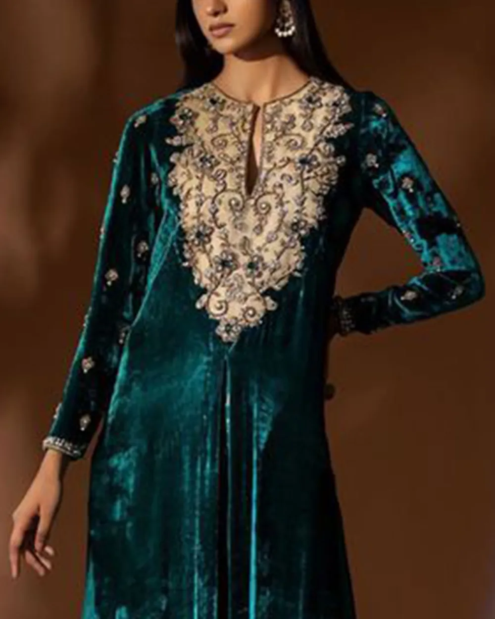 Vintage embroidered velvet kaftan