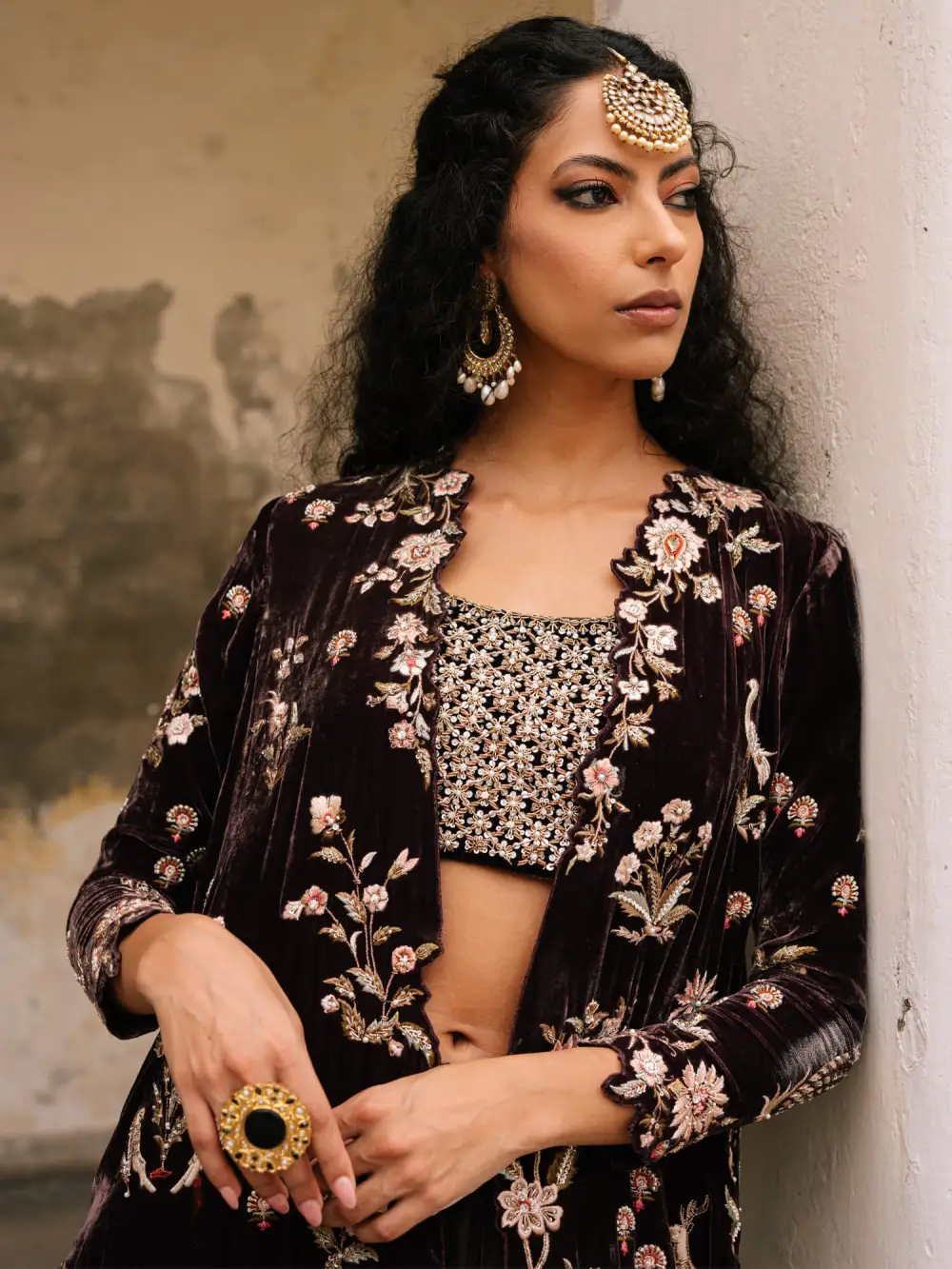 BORGIA COAT W/ CHOLI & SHARARA