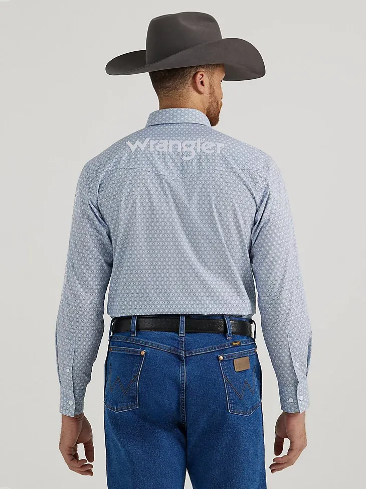 MEN'S WRANGLER® LOGO LONG SLEEVE BUTTON-DOWN PRINT SHIRT IN PALE BLUE