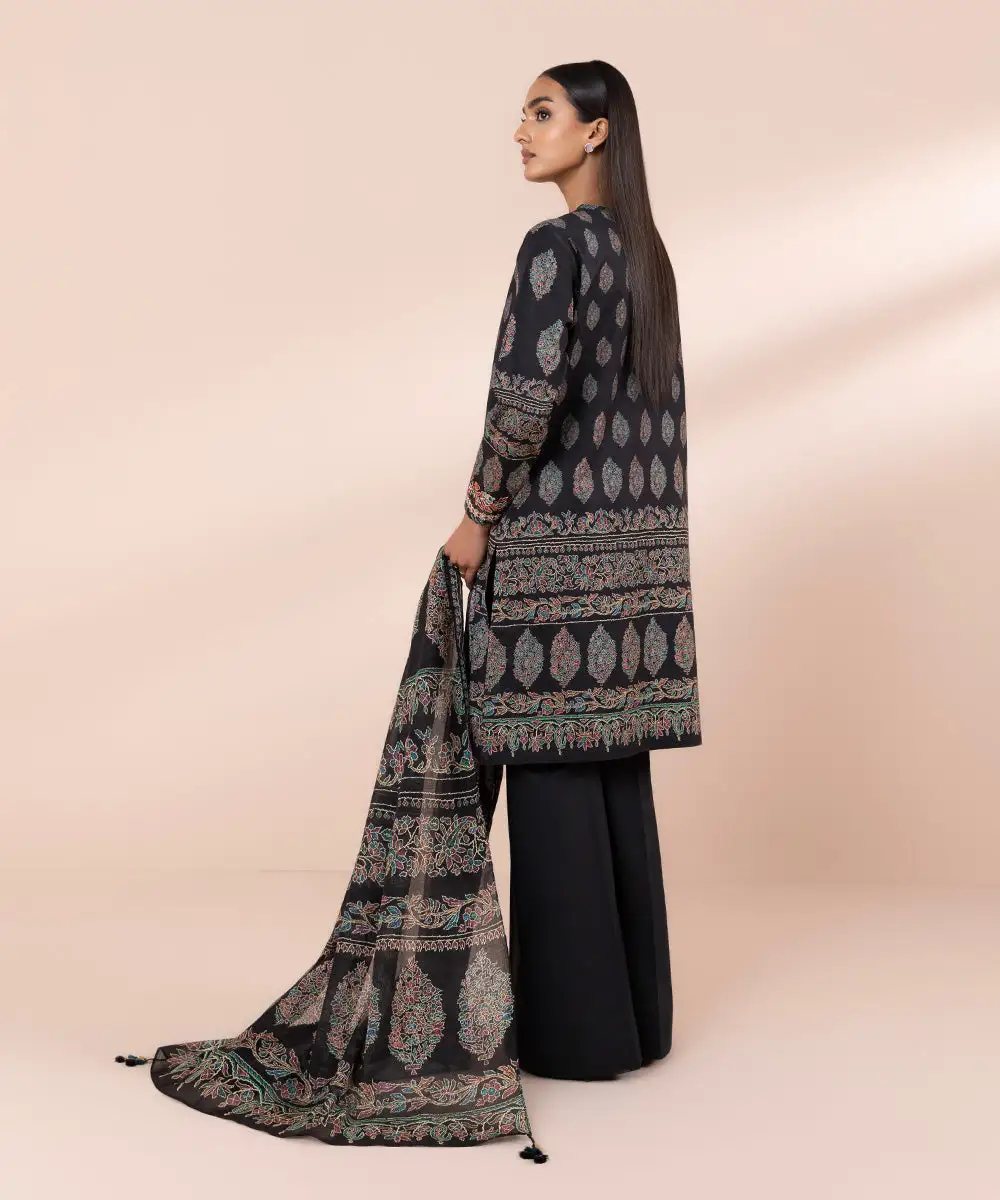 3 Piece - Embroidered Lawn Suit