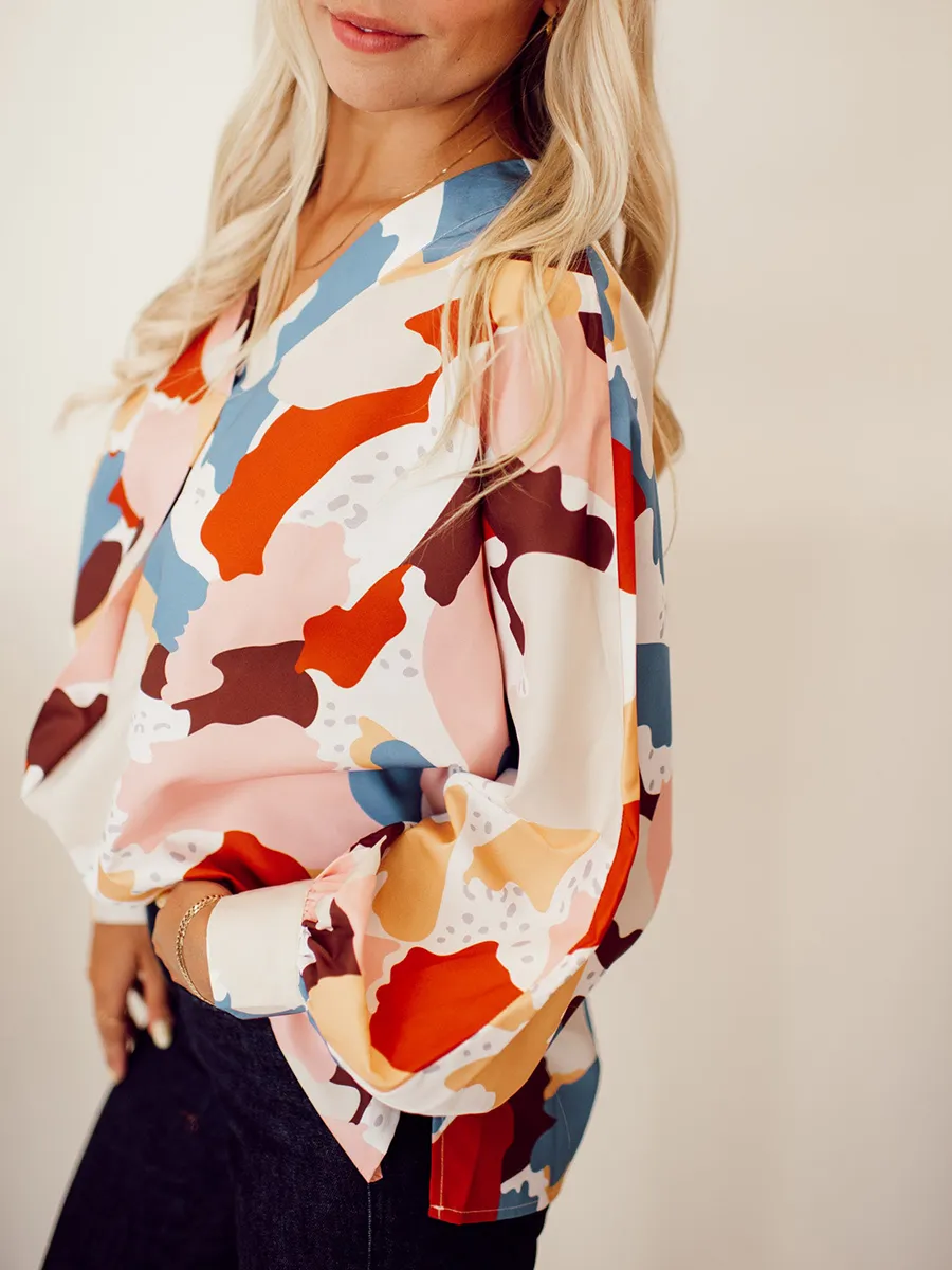 V-neck contrasting geometric pattern shirt