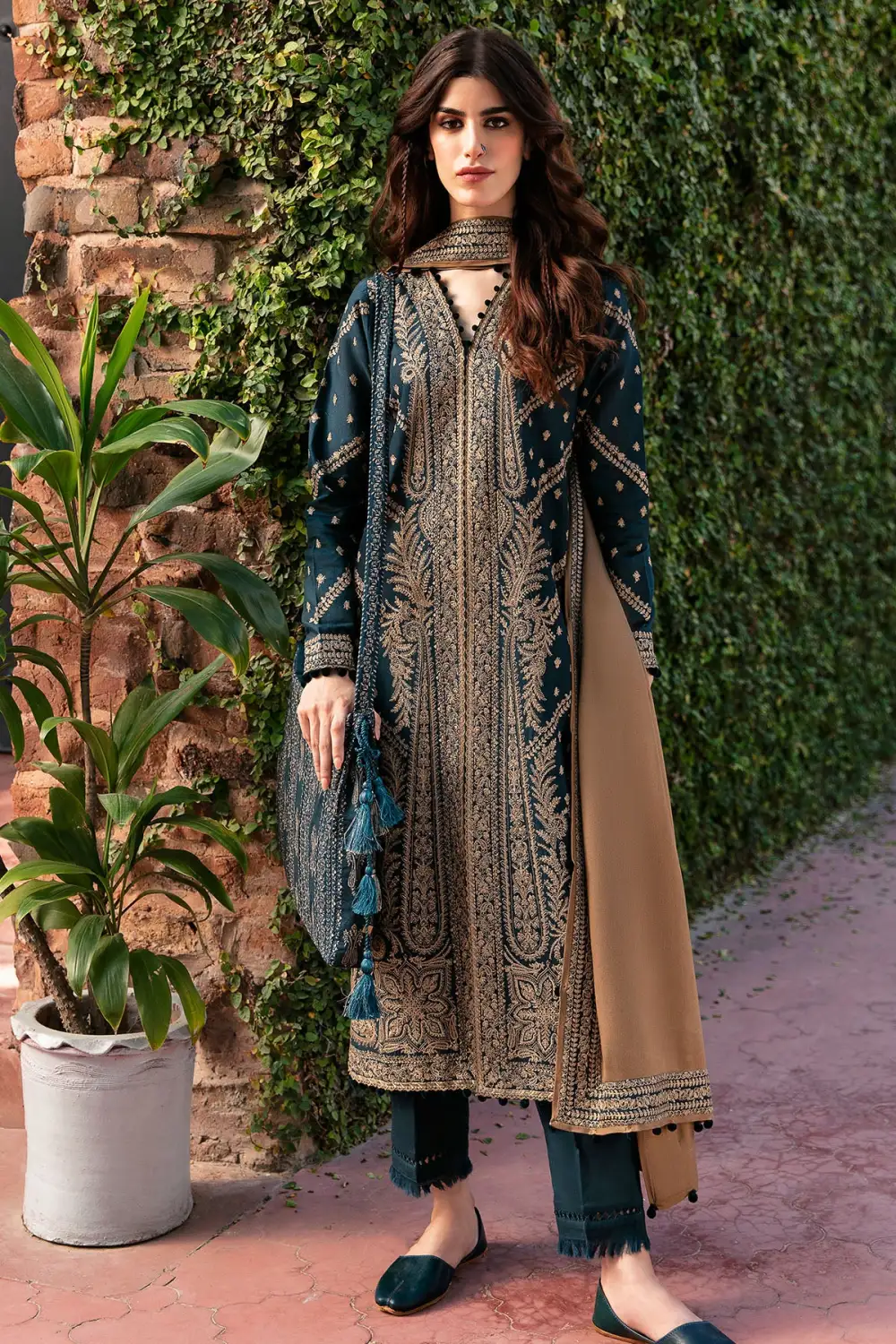 EMBROIDERED SLUB KHADDAR SETS