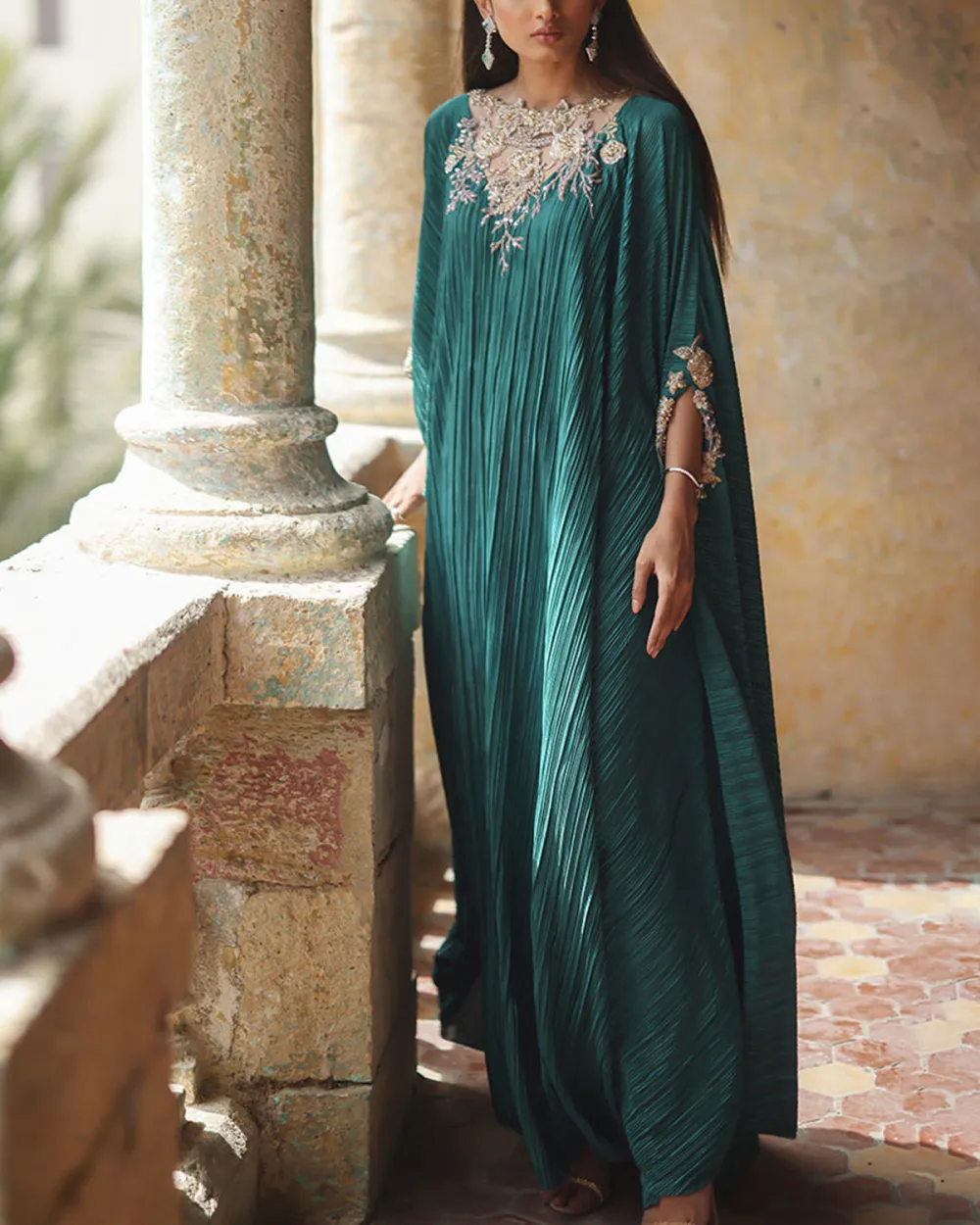 Embroidered pleated kaftan