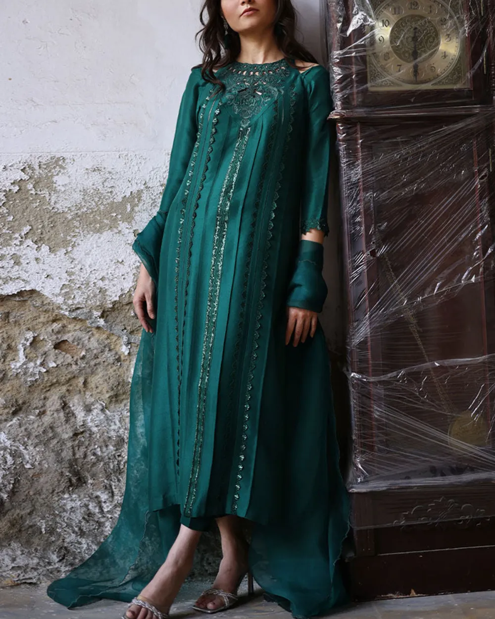 Vintage embroidered lace kaftan