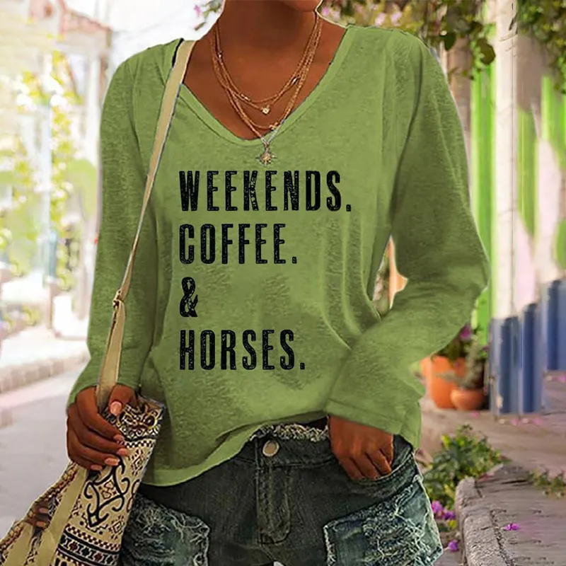 Western WEEKENDS. COFFEE. & Horses Print V-Neck T-Shirt