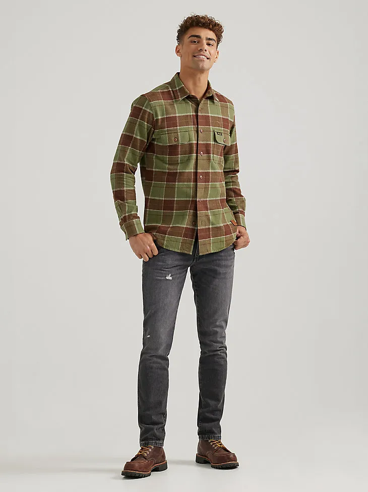 WRANGLER X BUFFALO TRACE™ MEN'S FLANNEL SHIRT IN KENTUCKY GREEN