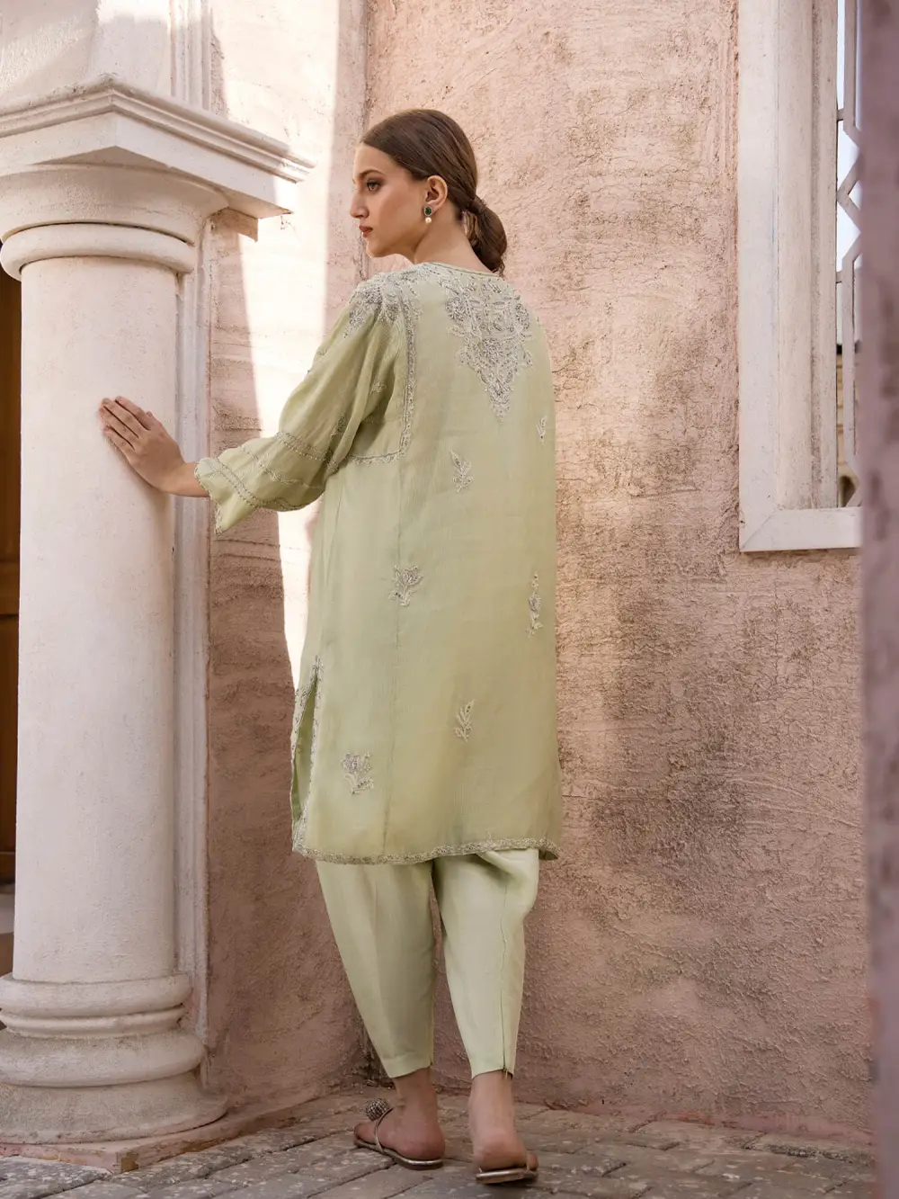 RAYA KURTA W/ SKINNY SHALWAR