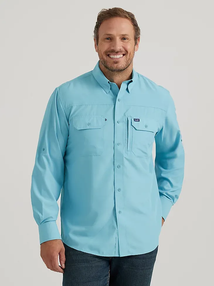 MEN'S WRANGLER PERFORMANCE BUTTON FRONT LONG SLEEVE SOLID SHIRT IN MILKY BLUE