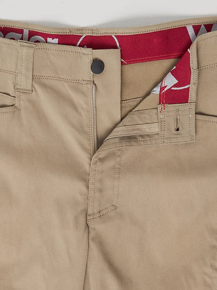 MEN'S WRANGLER AUTHENTICS® COMFORT WAIST CARGO SHORT IN SAGEBRUSH