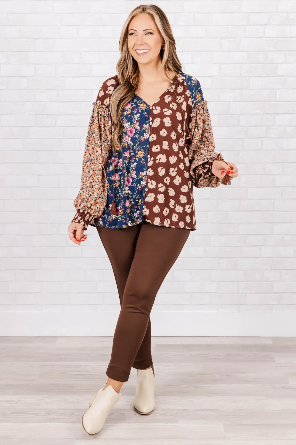 Do Amazing Things Blouse, Brown