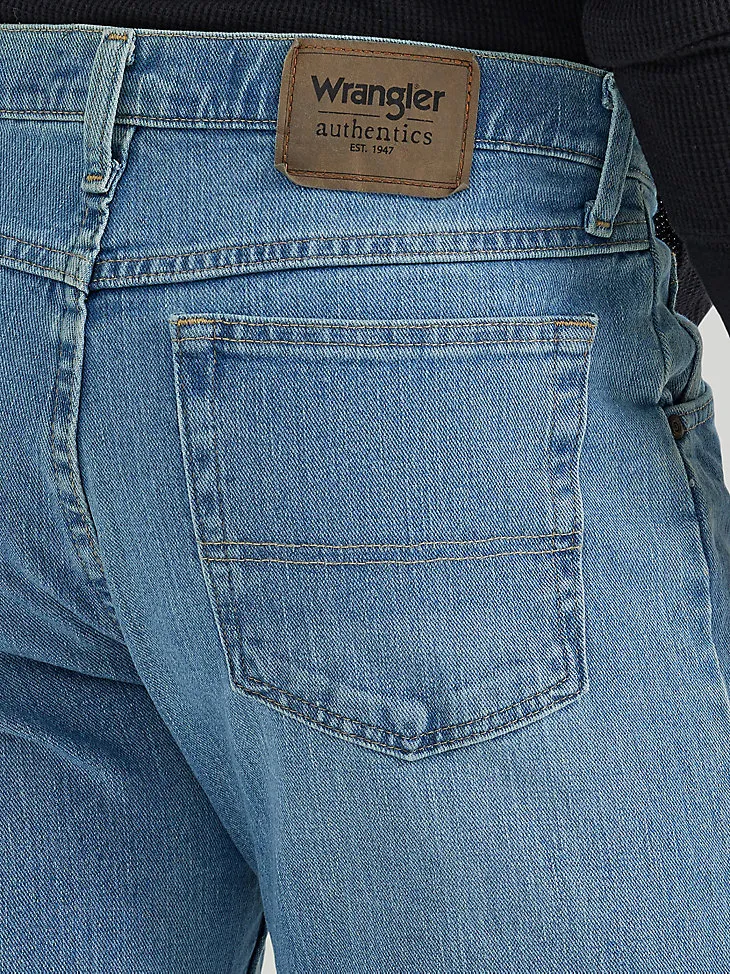 MEN'S WRANGLER AUTHENTICS® REGULAR FIT FLEX JEAN IN VINTAGE BLUE