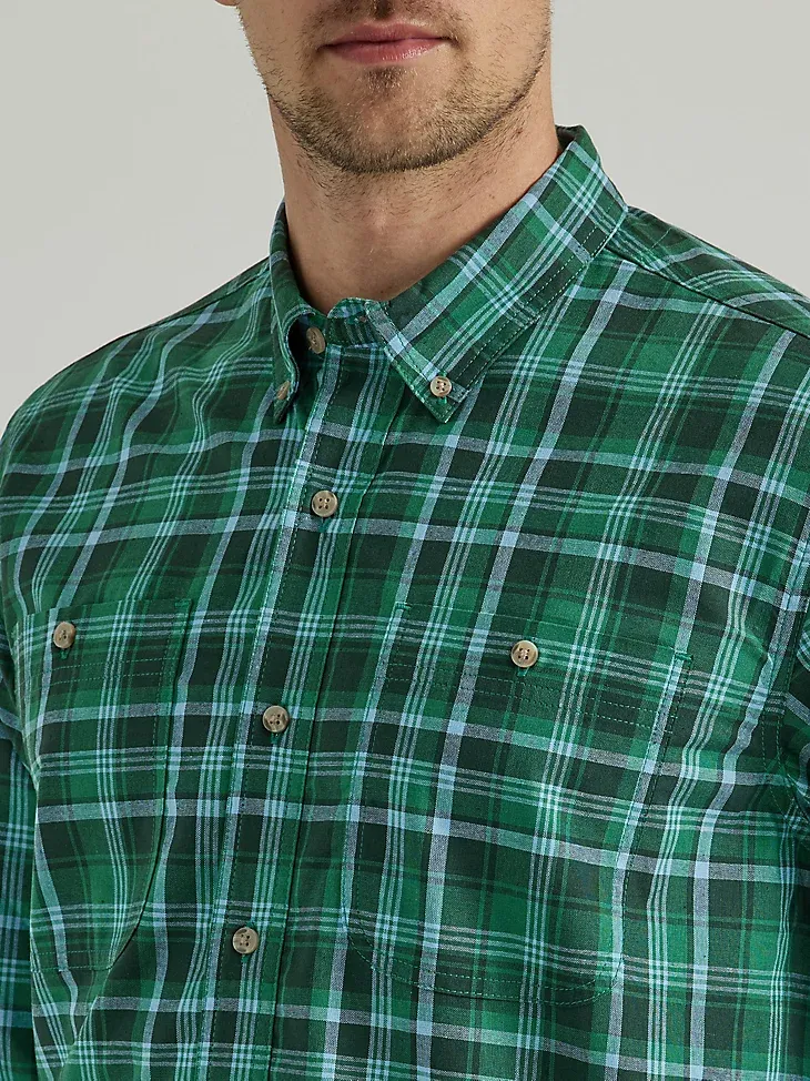 WRANGLER RUGGED WEAR® LONG SLEEVE EASY CARE PLAID BUTTON-DOWN SHIRT IN GREEN NAVY