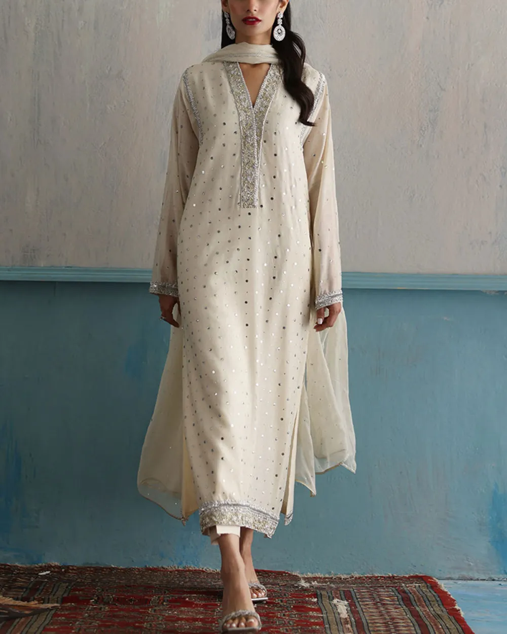 Elegant embroidered sequin polka dot kaftan