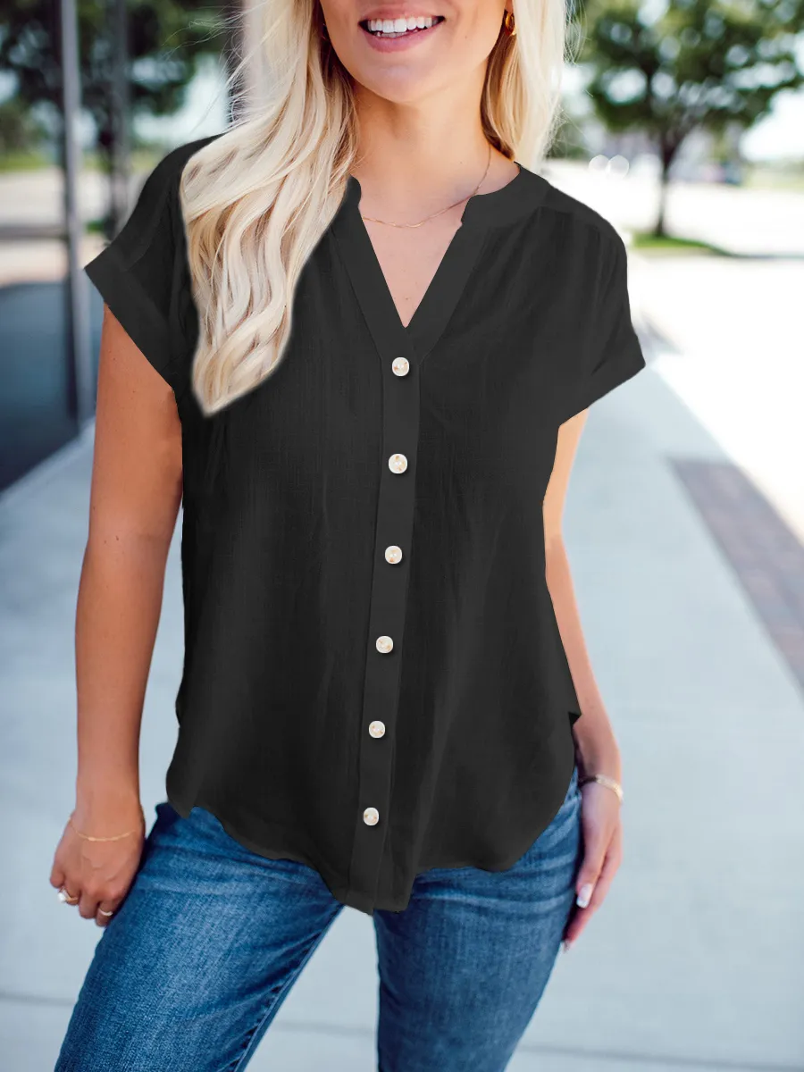 V-neck curved hem short sleeved shirt