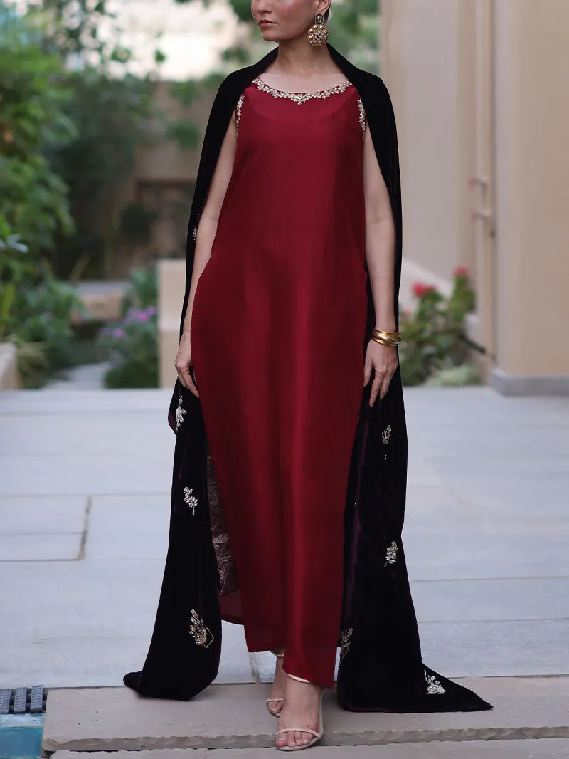 Elegant embroidered kaftan