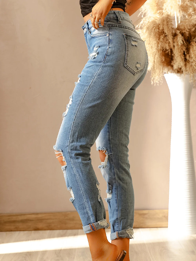 Women's washed classic ripped jeans