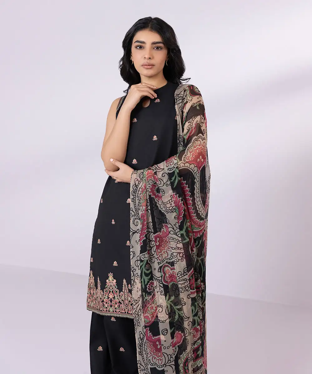 3 Piece - Embroidered Lawn Suit