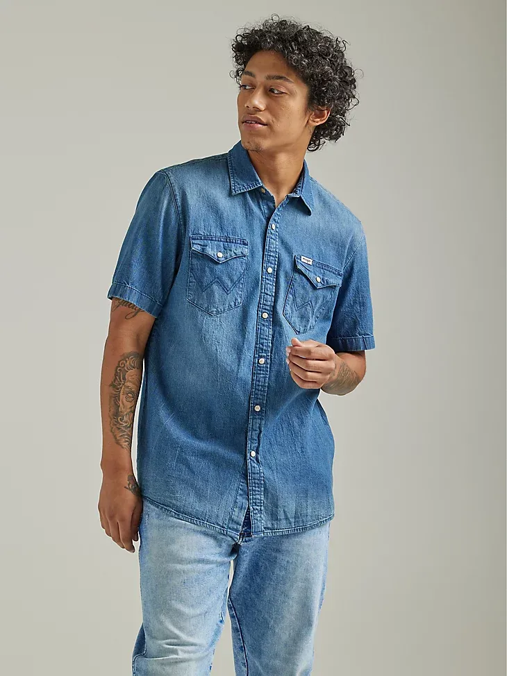 MEN'S SHORT SLEEVE WESTERN DENIM SHIRT IN MEDIUM WASH