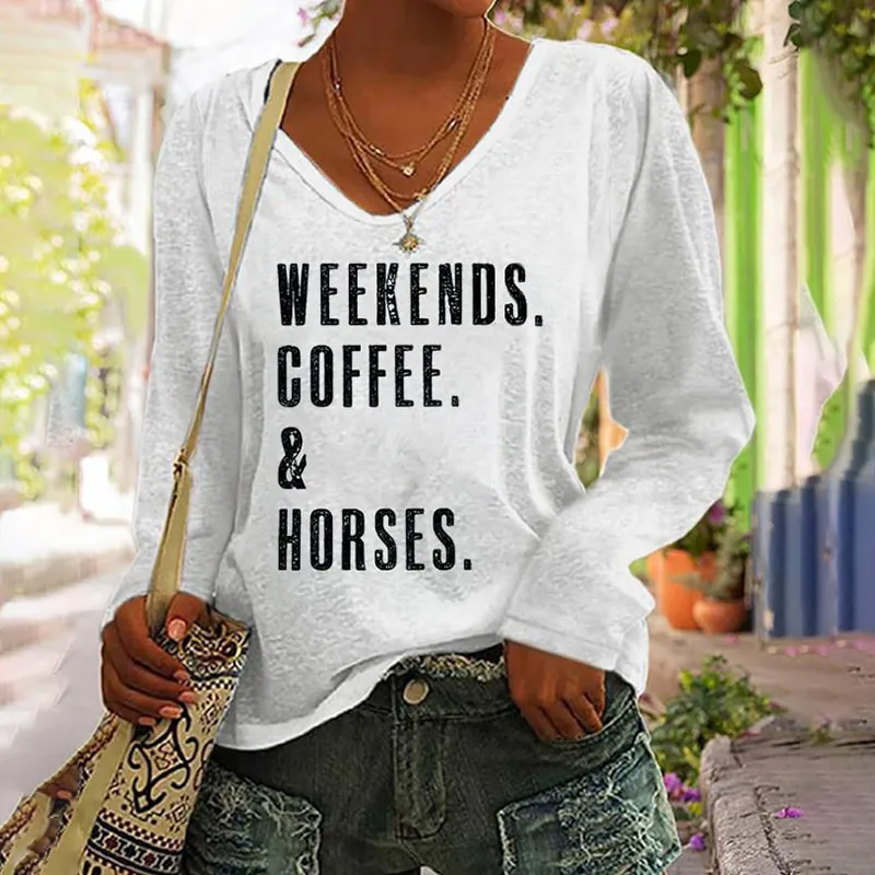 Western WEEKENDS. COFFEE. & Horses Print V-Neck T-Shirt