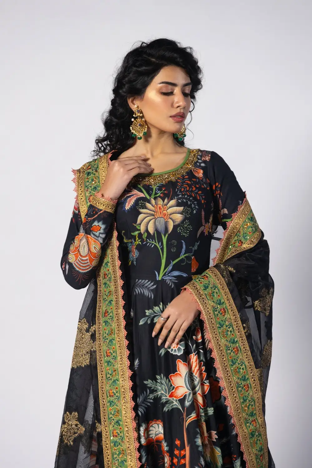 Narveen Embroidered Sets