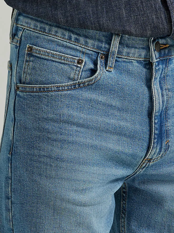 MEN'S REGULAR FIT FLEX JEAN IN LIGHT WASH