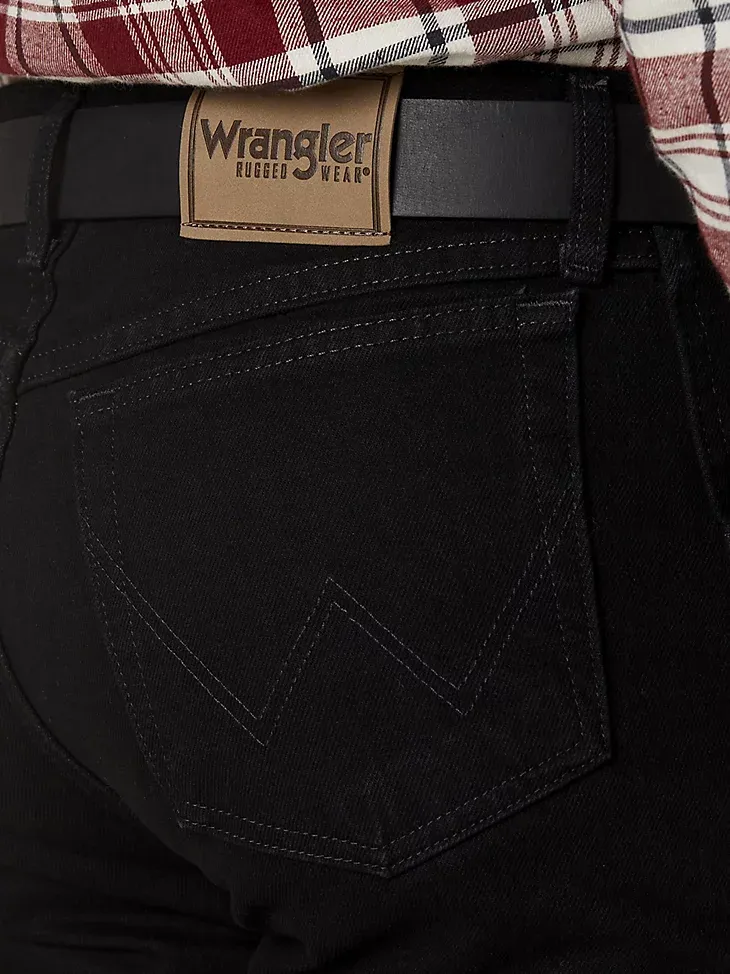 WRANGLER RUGGED WEAR® CLASSIC FIT JEAN IN ROUGH WASH