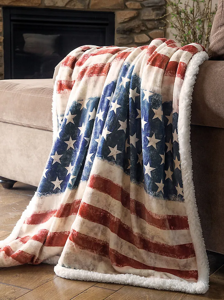 WRANGLER STARS & STRIPES AMERICAN FLAG SHERPA FLEECE THROW BLANKET IN MULTI