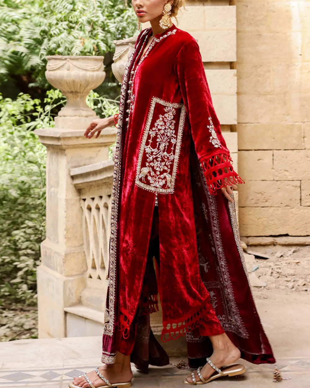 Vintage embroidered velvet kaftan