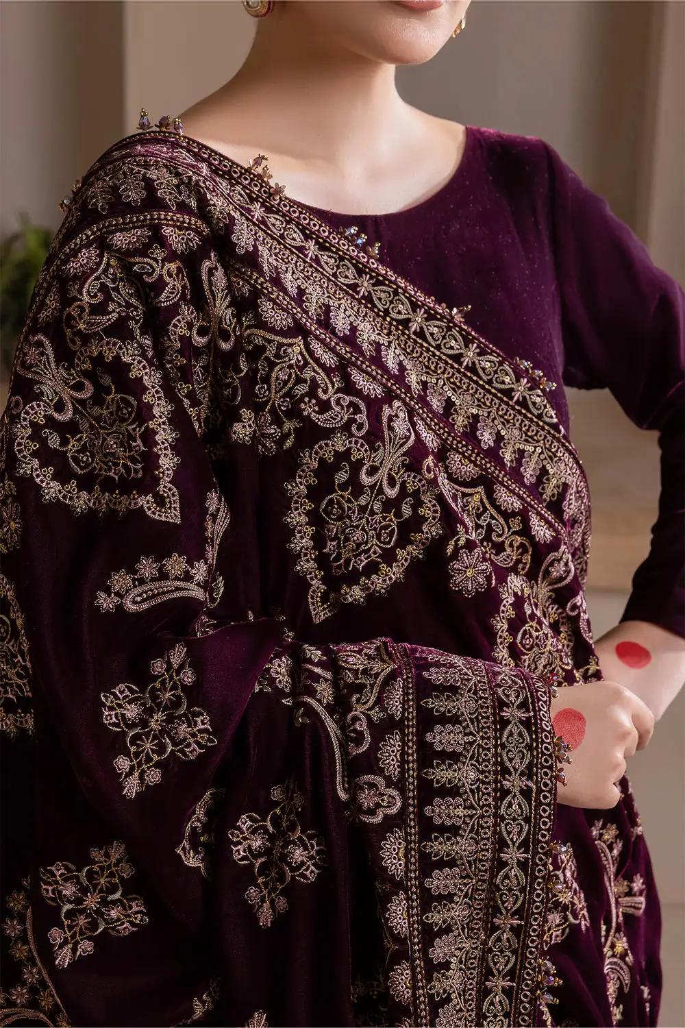 EMBROIDERED VELVET SHAWL