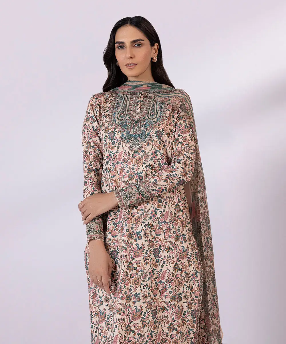 3 Piece - Embroidered Lawn Suit