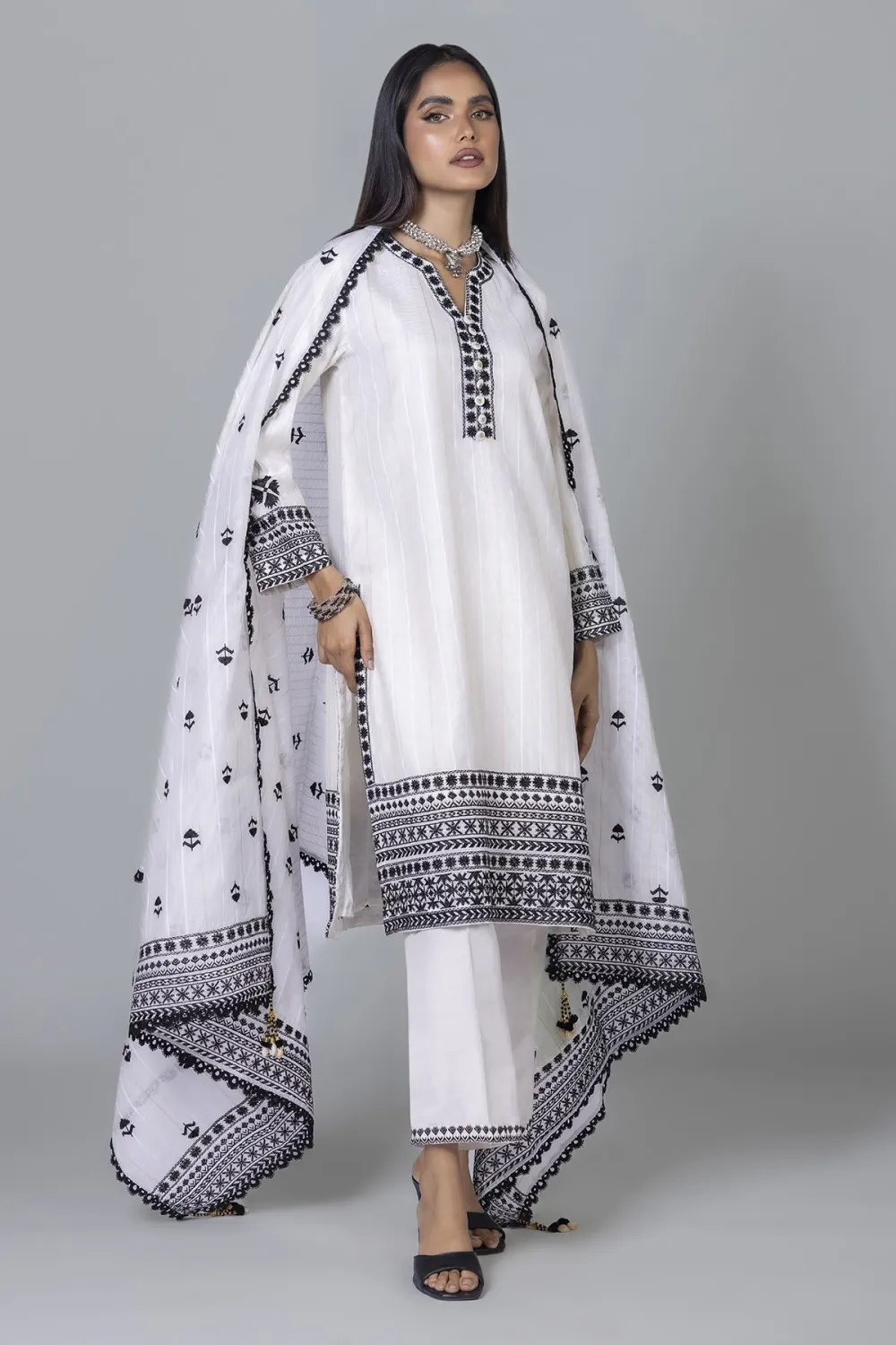 3 Piece Kurta Embroidered | Dupatta& Bottom & Tops | Color Gray and white