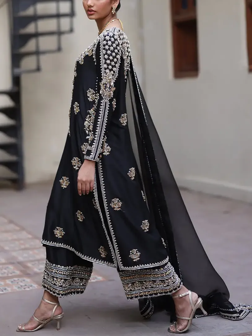 Elegant embroidered kaftan sets