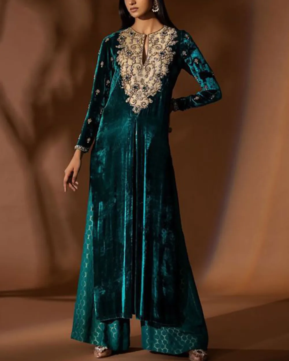 Vintage embroidered velvet kaftan